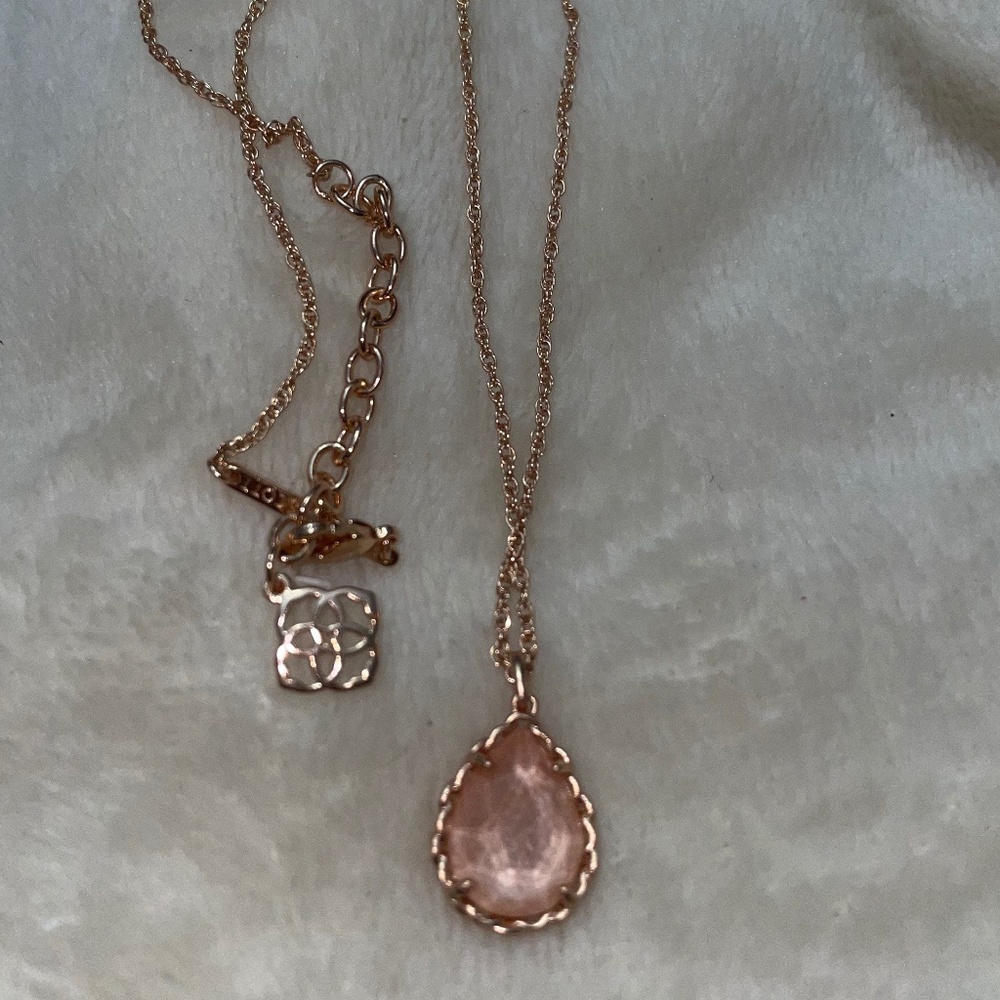 Kendra Scott Necklace